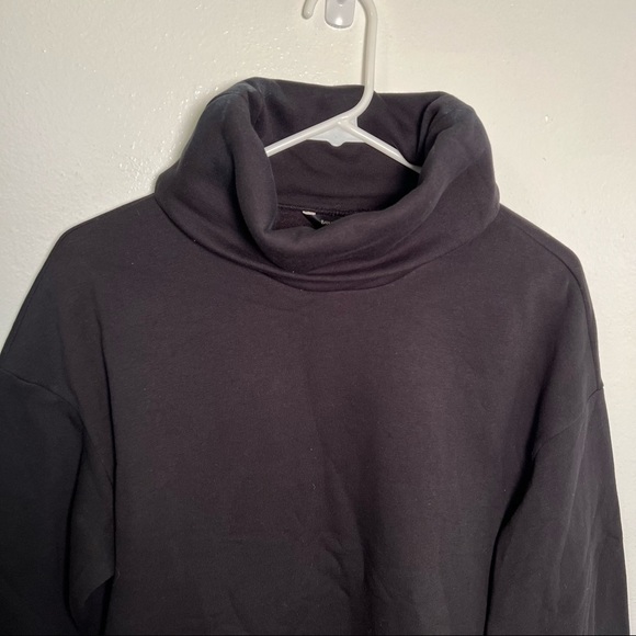 Banana Republic Funnel-Neck Sweatshirt Black - Picture 4 of 12